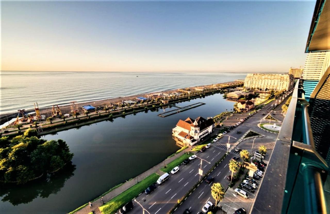 Downtown Centre In Batumi Aparthotel Orbi City In Batumi Exterior foto